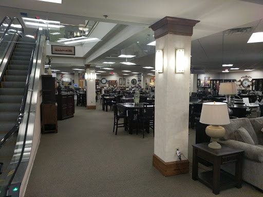 Furniture Store «Raymour & Flanigan Furniture and Mattress Store», reviews and photos, 2780 W Ridge Rd, Rochester, NY 14626, USA