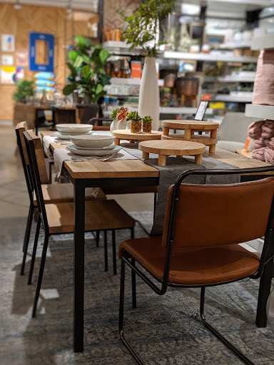 Furniture Store «west elm», reviews and photos, 400 W 47th St, Kansas City, MO 64112, USA