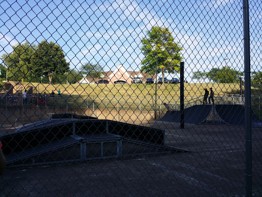 Amusement Park «White Birch Bay Aquatic Center», reviews and photos, 1186 Teson Rd, Hazelwood, MO 63042, USA