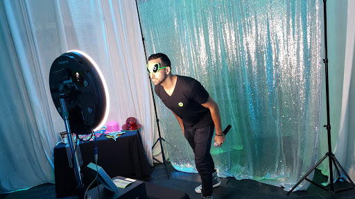 Florist «84 West Studios & Party Time DJs», reviews and photos, 11850 FL-84 # A10, Davie, FL 33325, USA