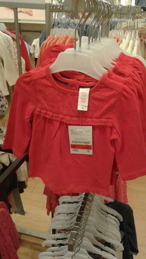 Stores to buy women's shirts Munich