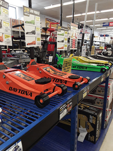 Hardware Store «Harbor Freight Tools», reviews and photos, 7523 Boulevard 26, North Richland Hills, TX 76180, USA