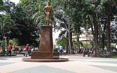 Plaza Miranda image