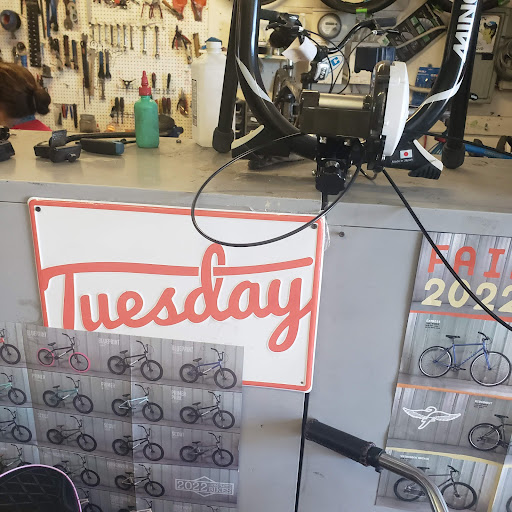 Bicycle Store «Live 4 Bikes», reviews and photos, 14328 Woodruff Ave, Bellflower, CA 90706, USA