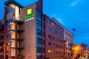 Holiday Inn Express Glasgow - City Ctr Riverside, an IHG Hotel image