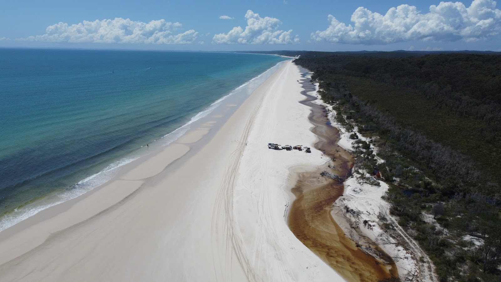 Foto van Woralie Creek Beach met helder fijn zand oppervlakte