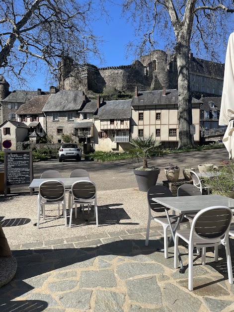 Le p'tit bar à Ségur-le-Château (Corrèze 19)