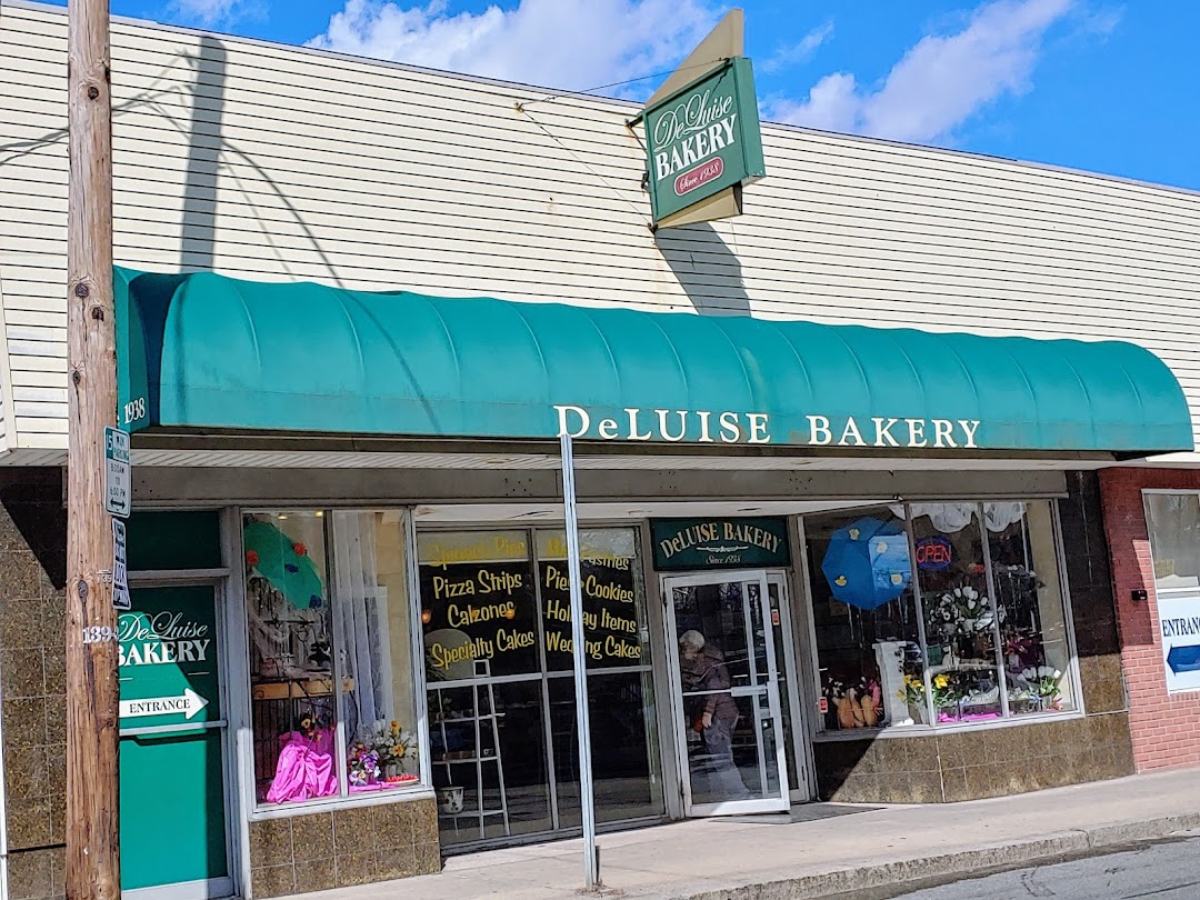 DeLuise Bakery