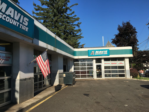 Tire Shop «Mavis Discount Tire», reviews and photos, 27 Morristown Rd, Bernardsville, NJ 07924, USA