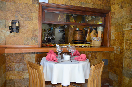 Restaurante Denis - Av. de los Marineros, 7, 03182 Torrevieja, Alicante, España