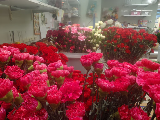 Florist «Up-Towne Flowers & Gift Shoppe», reviews and photos, 2145 W Dublin Granville Rd, Worthington, OH 43085, USA