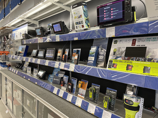 Marine Supply Store «West Marine», reviews and photos, 4141 S 76th St, Greenfield, WI 53220, USA