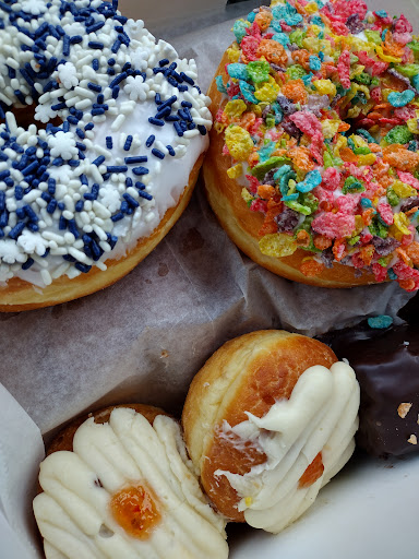 Donut Shop «Legendary Doughnuts», reviews and photos, 2602 6th Ave, Tacoma, WA 98406, USA