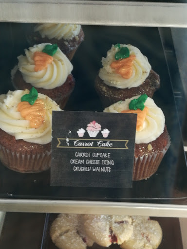 Cake Shop «Coccadotts Cake Shop», reviews and photos, 6280 N Federal Hwy, Fort Lauderdale, FL 33308, USA