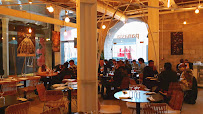 Atmosphère du Restaurant de spécialités asiatiques Panasia Les Docks à Marseille - n°12