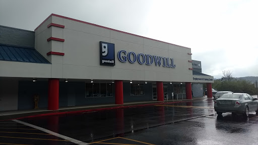 Non-Profit Organization «Southern Oregon Goodwill Retail Store», reviews and photos