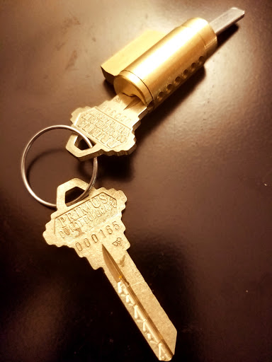 Locksmith «Seatown Locksmith Inc», reviews and photos, 628 SW 151st St #1, Burien, WA 98166, USA