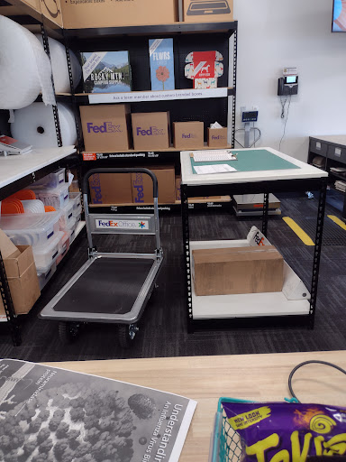 Print Shop «FedEx Office Print & Ship Center», reviews and photos, 3536 Spencer Hwy, Pasadena, TX 77504, USA