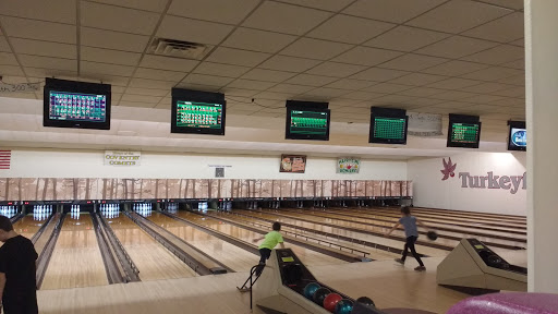 Bowling Alley «Turkeyfoot Lanes», reviews and photos, 3911 S Main St, Akron, OH 44319, USA