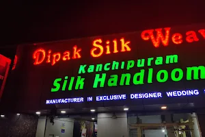 Dipak Silk weavers image