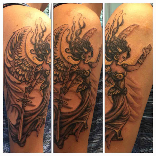 Tattoo Shop «Daylight Moon Tattoo», reviews and photos, 15215 Northrup