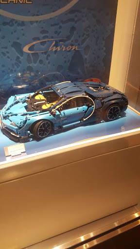 Toy Store «The LEGO Store», reviews and photos, 5 Woodfield Mall, Schaumburg, IL 60173, USA