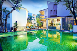 Amoravida by 7 Apple Resorts image