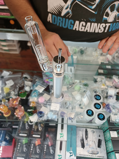 Tobacco Shop «BDT Smoke Shops», reviews and photos, 21640 John R Rd, Hazel Park, MI 48030, USA