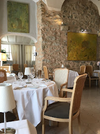 Atmosphère du Restaurant gastronomique L'Ambroisy - Restaurant Vence - n°2