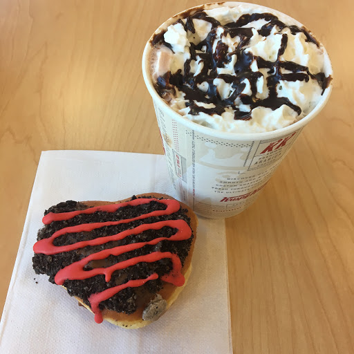 Bakery «Krispy Kreme Doughnuts», reviews and photos, 1911 4 Seasons Blvd, Hendersonville, NC 28792, USA