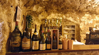 Atmosphère du Restaurant La Grotte du Prince à Orange - n°3
