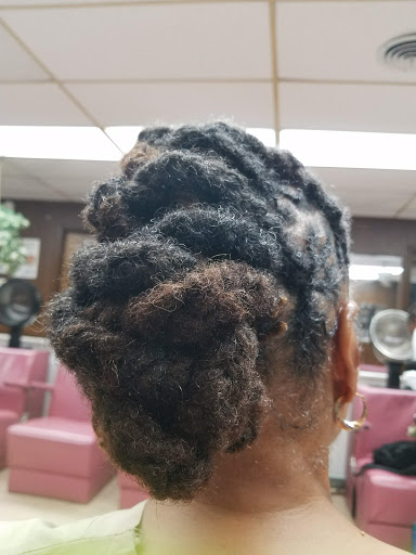 Beauty Salon «New Concepts Beauty & Barber», reviews and photos, 10519 W Main St, Belleville, IL 62223, USA