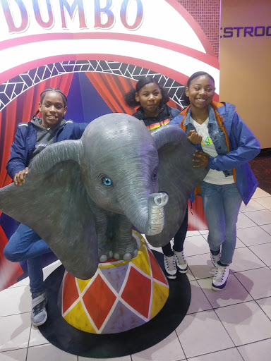 Movie Theater «UA Kaufman Astoria Cinemas 14 & RPX», reviews and photos, 35-30 38th St, Astoria, NY 11101, USA