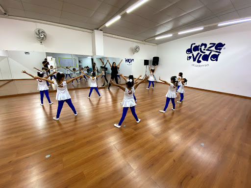 Latin dance classes in Bucaramanga