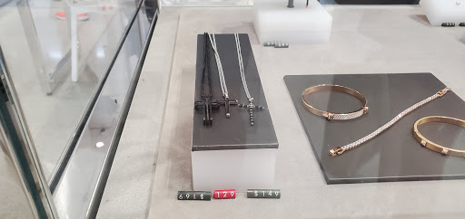 Jewelry Store «Swarovski», reviews and photos, 734 Lincoln Rd, Miami Beach, FL 33139, USA