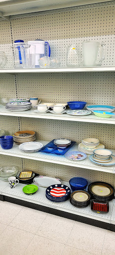 Thrift Store «HandmeUPs Thrift», reviews and photos, 8320 Litchford Rd #102, Raleigh, NC 27615, USA