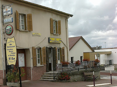 BULGNEVILLE- Le COMMERCE-Restaurant et Chambres à Bulgnéville