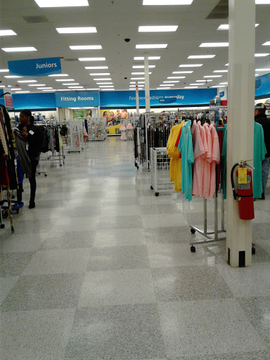 Clothing Store «Ross Dress for Less», reviews and photos, 701 N Milwaukee Ave, Vernon Hills, IL 60061, USA