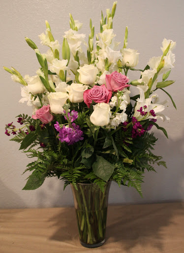 Florist «Roses Just Because/Hub Florist Of Lutz», reviews and photos, 18721 N Dale Mabry Hwy, Lutz, FL 33548, USA