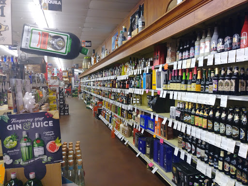 Wine Store «B-21 Fine Wine & Spirits», reviews and photos, 43380 US Hwy 19 N, Tarpon Springs, FL 34689, USA