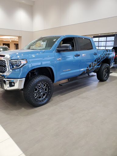 Toyota Dealer «Luther Brookdale Toyota», reviews and photos, 6700 Brooklyn Blvd, Brooklyn Center, MN 55429, USA