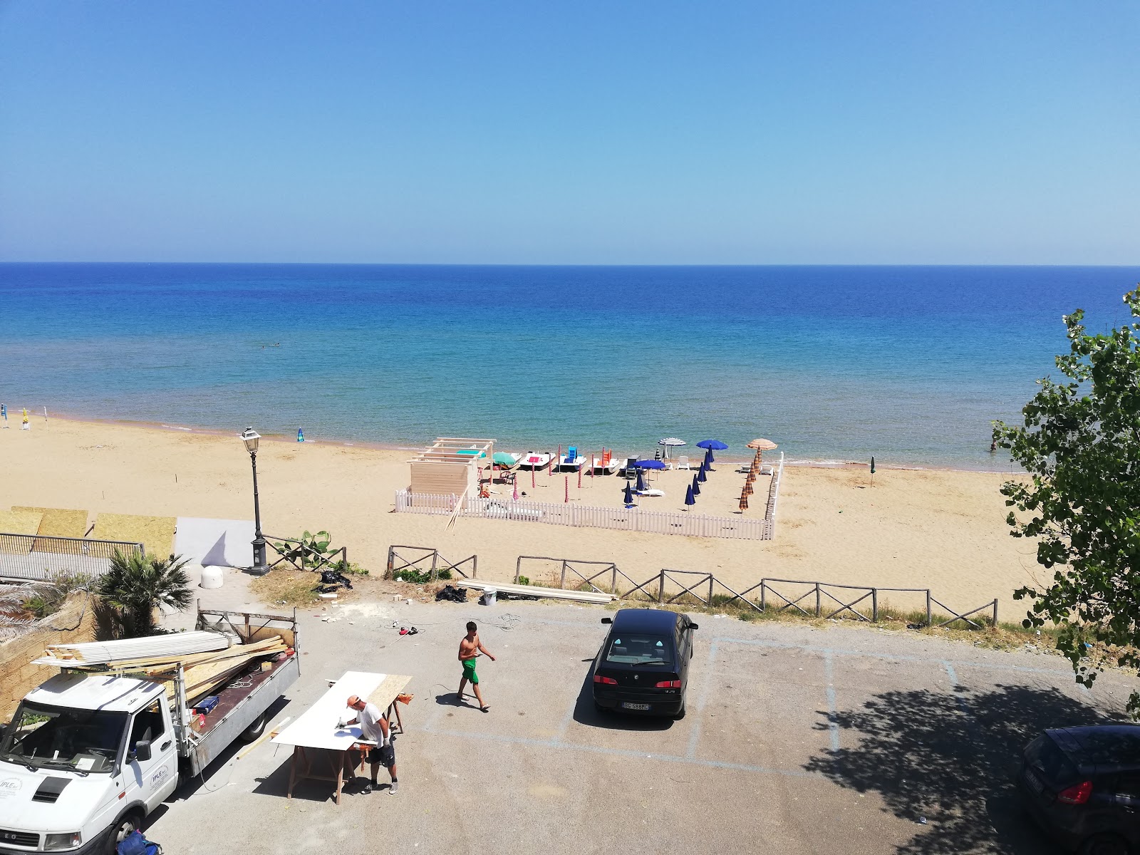 Φωτογραφία του Spiaggia Rossa παροχές περιοχής