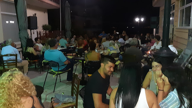 Καφε Μεζεδοπωλειο CORNER - Καφετέρια