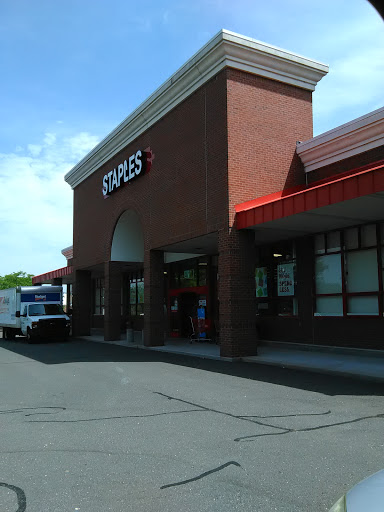 Office Supply Store «Staples», reviews and photos, 49 Putnam Blvd, Glastonbury, CT 06033, USA