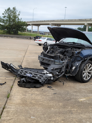 Auto Body Shop «Service King Collision Repair of Spring», reviews and photos, 23530 I-45, Spring, TX 77373, USA