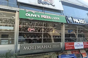 Olive's Pizza & Sizzlers image