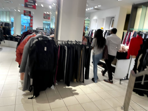 Clothing Store «Express», reviews and photos, 1625 Chestnut St, Philadelphia, PA 19103, USA