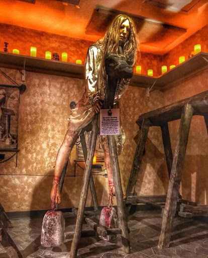 Medieval Torture Museum, 177 N State St, Chicago, IL 60601