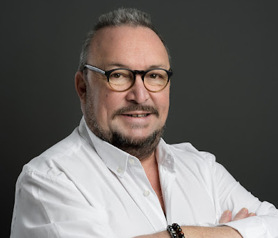 Olivier STICHELBAUT à Levallois-Perret