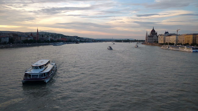 Budapest, Kossuth Lajos tér 1-3, 1055 Magyarország